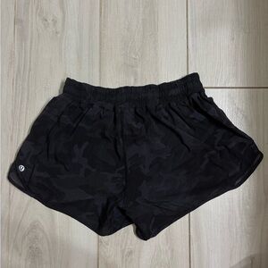 Lululemon Black Camo 4” Hotty Hot Shorts